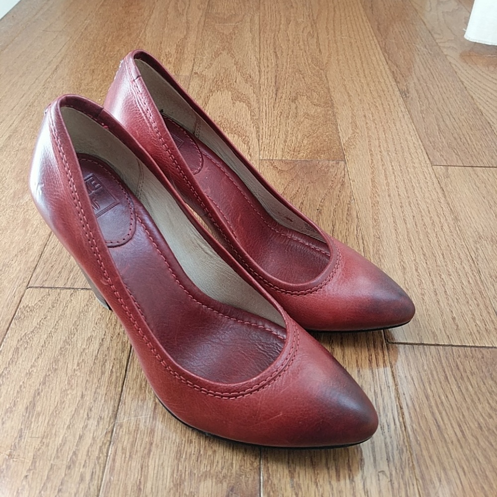 Frye Regina High Heel NWOT